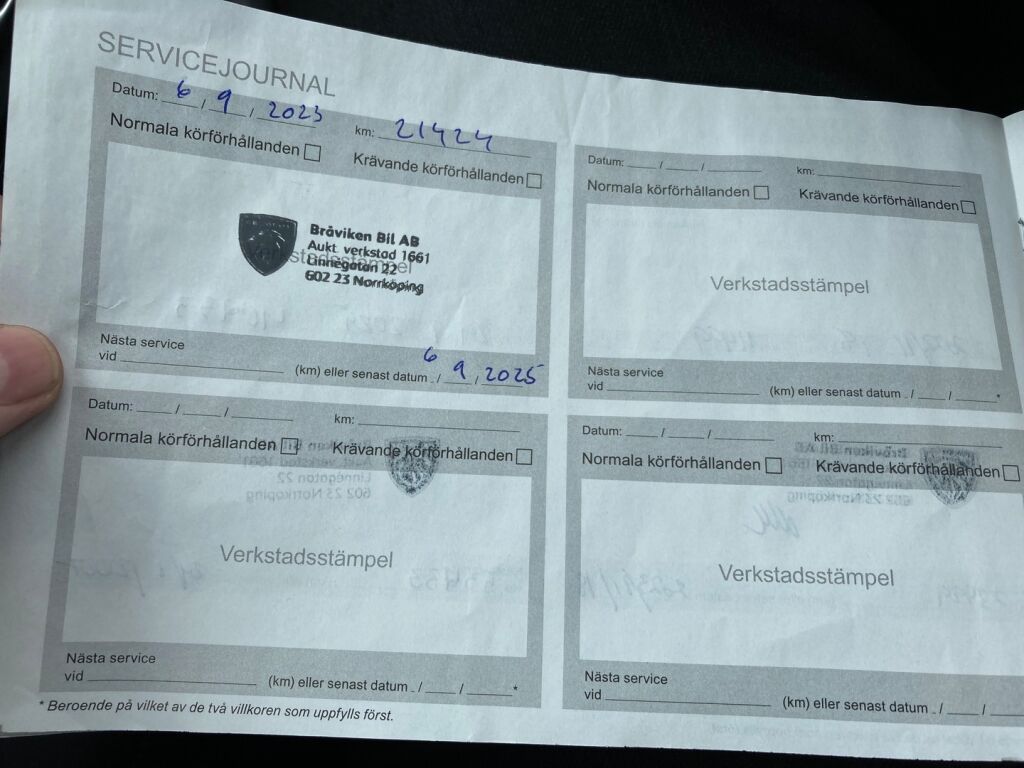 Peugeot e-2008 2022 Punainen