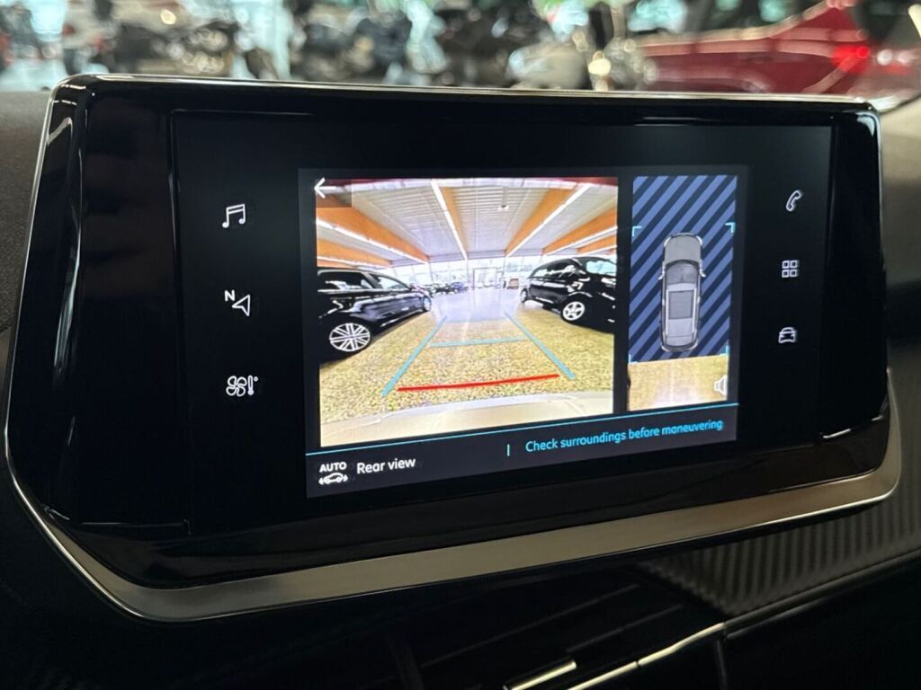 Peugeot e-2008 2022 Punainen