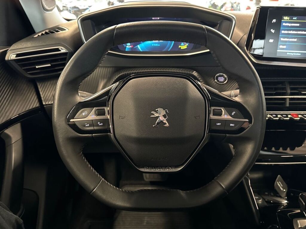 Peugeot e-2008 2022 Punainen