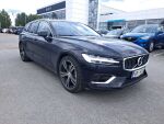 Volvo V60 2022 Musta