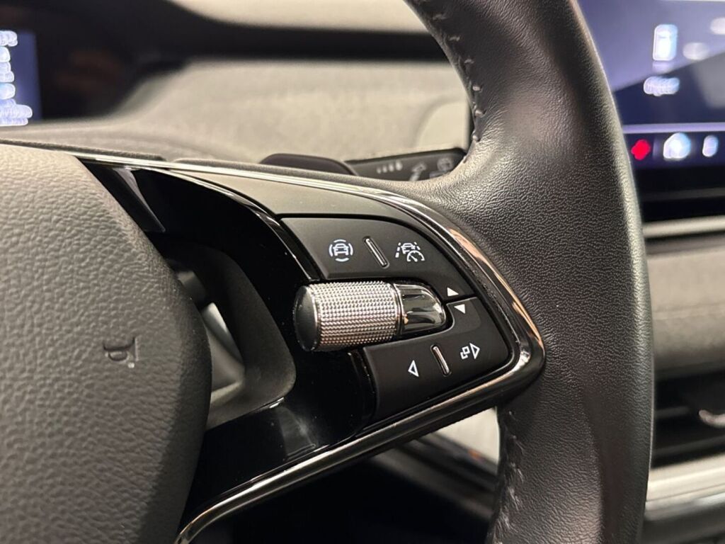 Skoda Enyaq 2022 Sininen