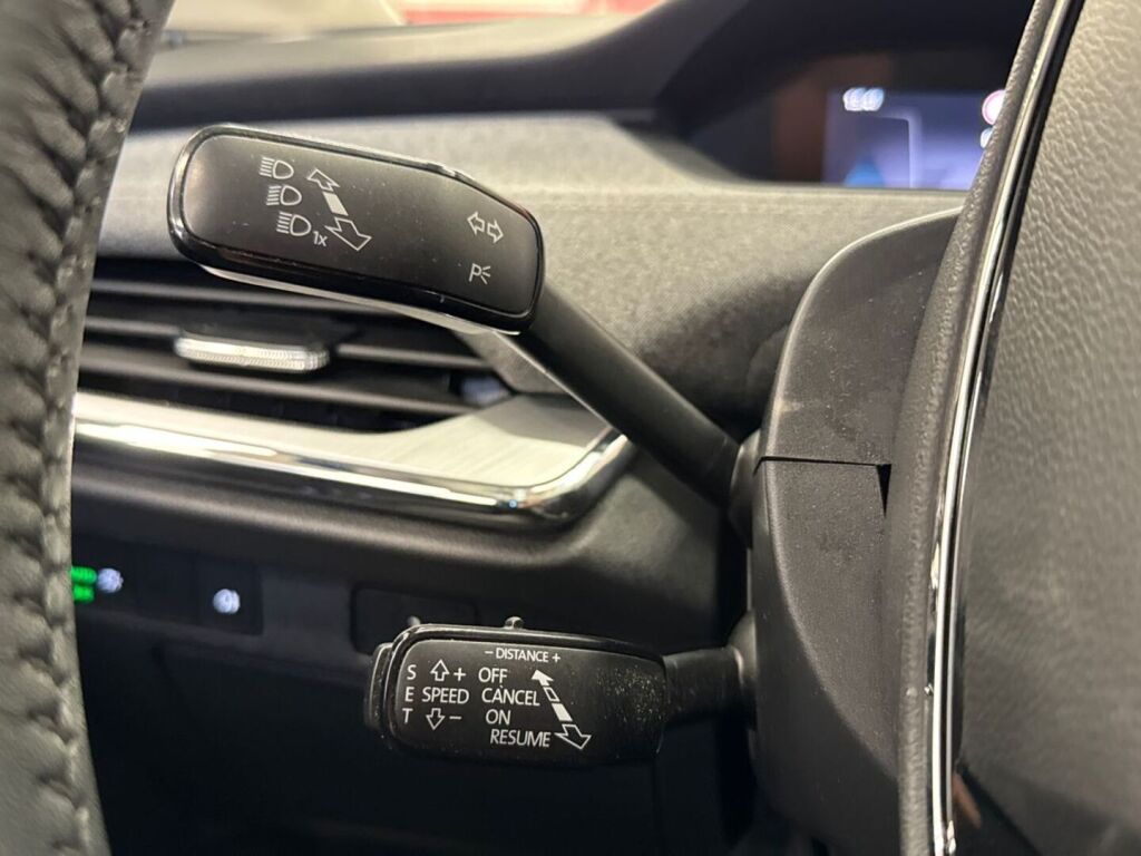Skoda Enyaq 2022 Sininen