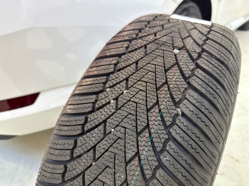 Skoda Superb 2020 Valkoinen