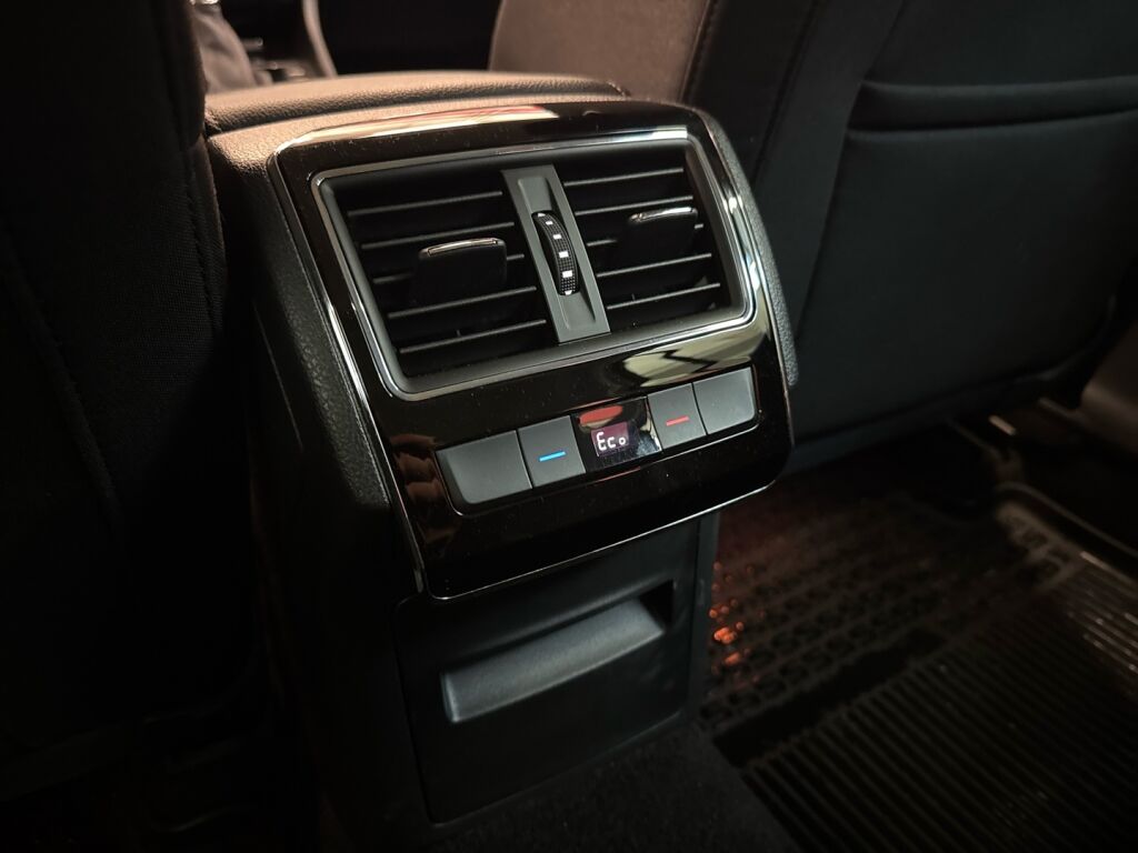 Skoda Superb 2020 Valkoinen