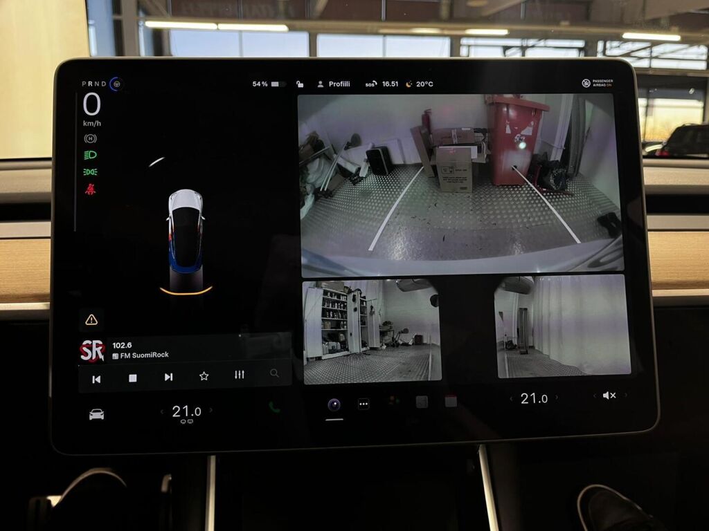 Tesla Model 3 2020 Valkoinen