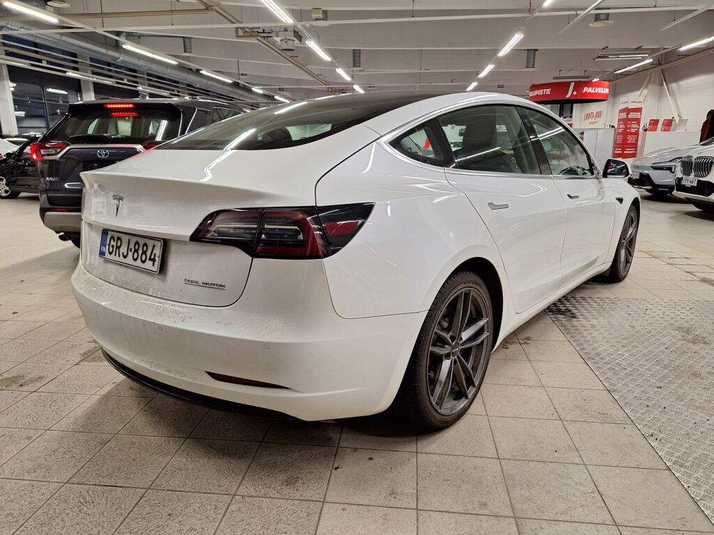 Tesla Model 3 2020 Valkoinen