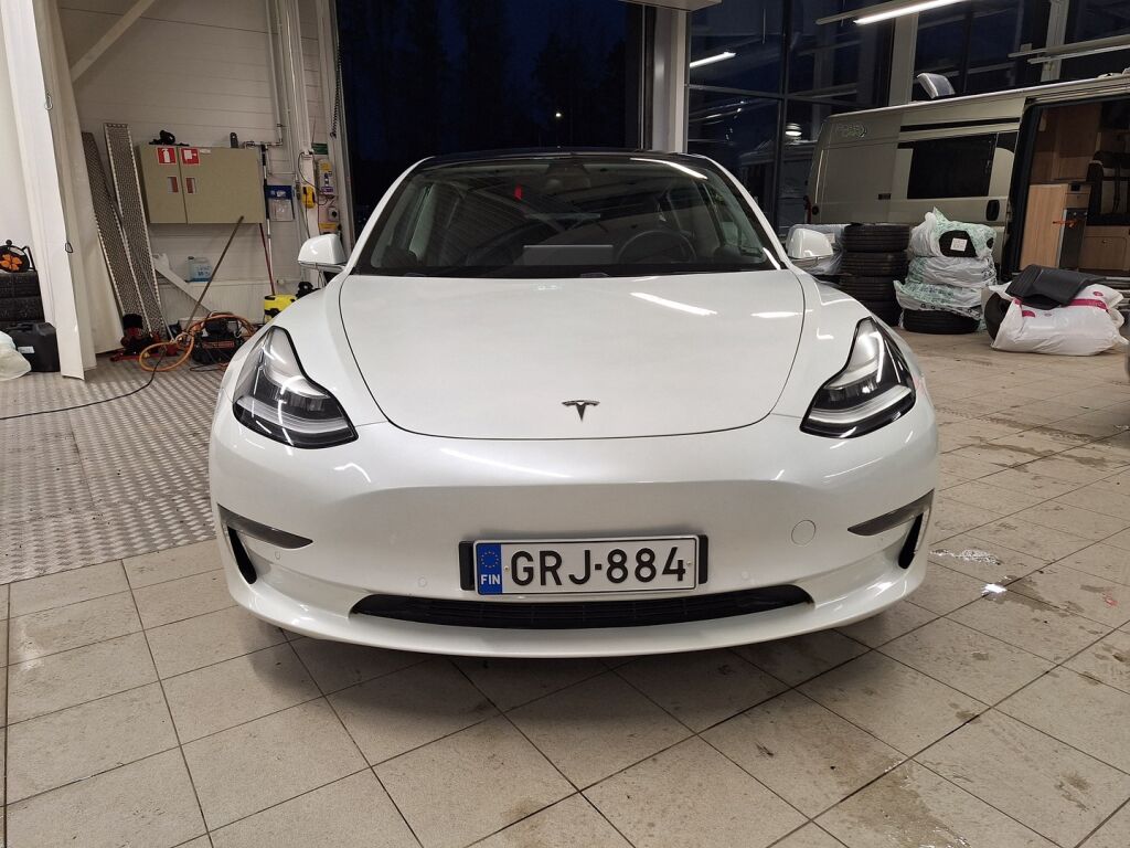 Tesla Model 3 2020 Valkoinen