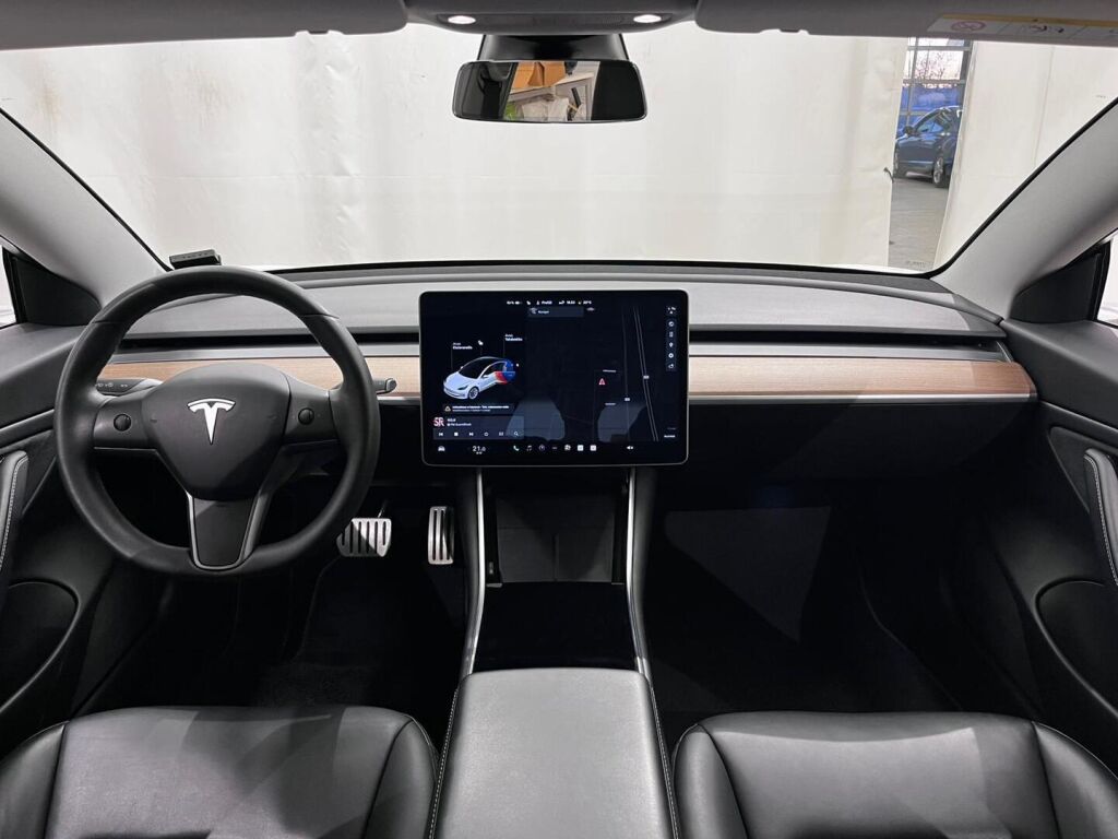 Tesla Model 3 2020 Valkoinen