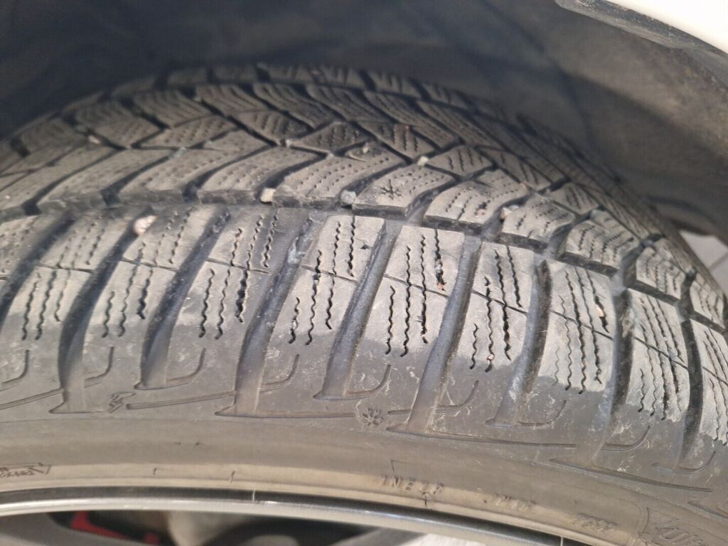 Tesla Model 3 2020 Valkoinen