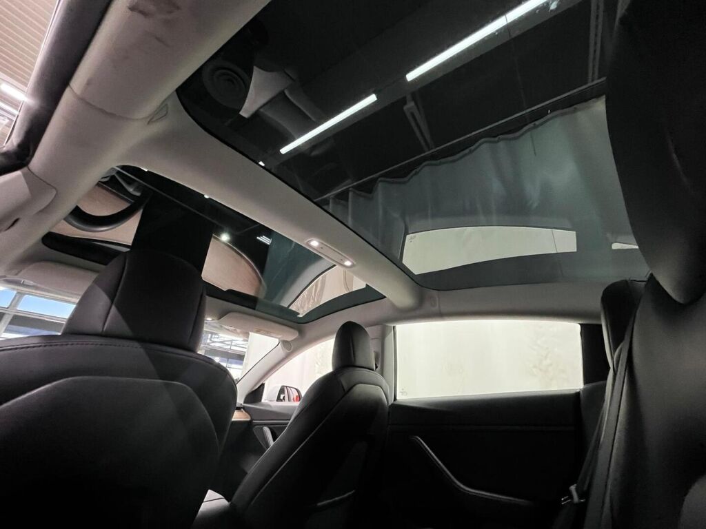 Tesla Model 3 2020 Valkoinen