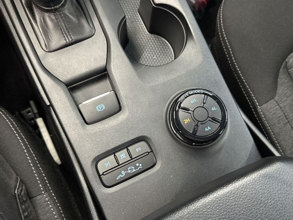 Ford Ranger 2025 Blue Lightning