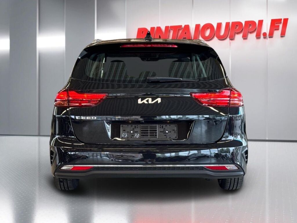 Kia Ceed 2025 Musta