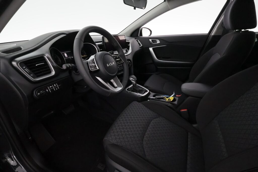 Kia Ceed 2025 Harmaa