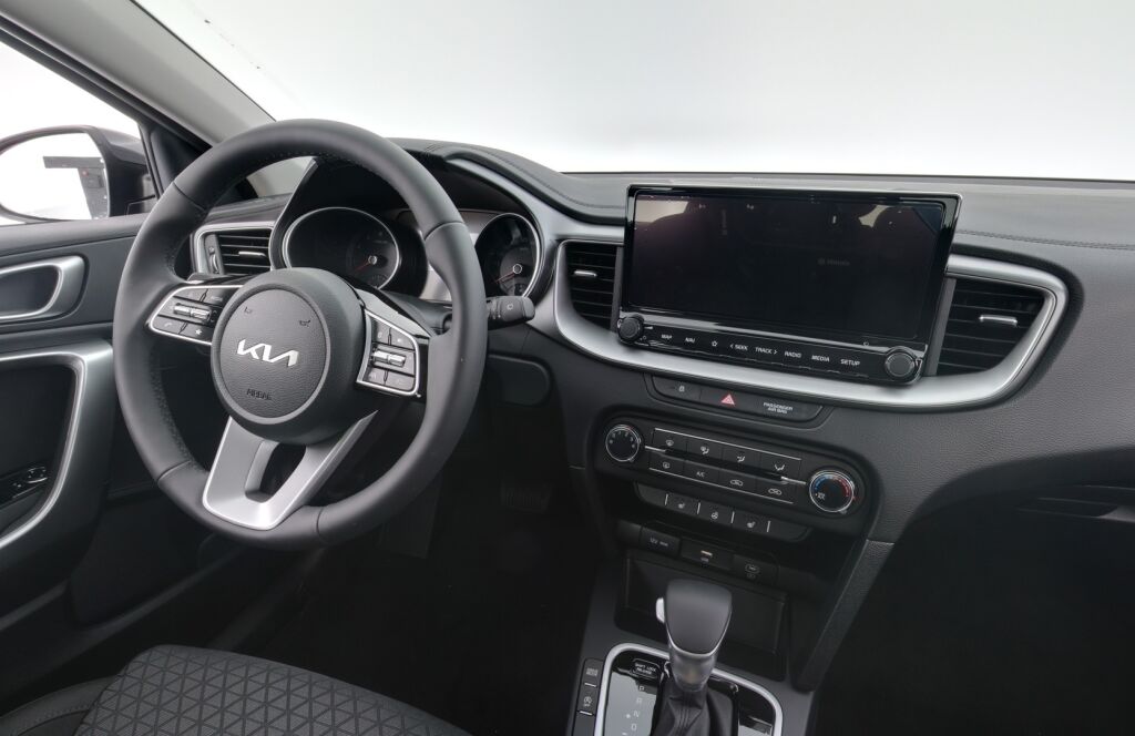 Kia Ceed 2025 Harmaa