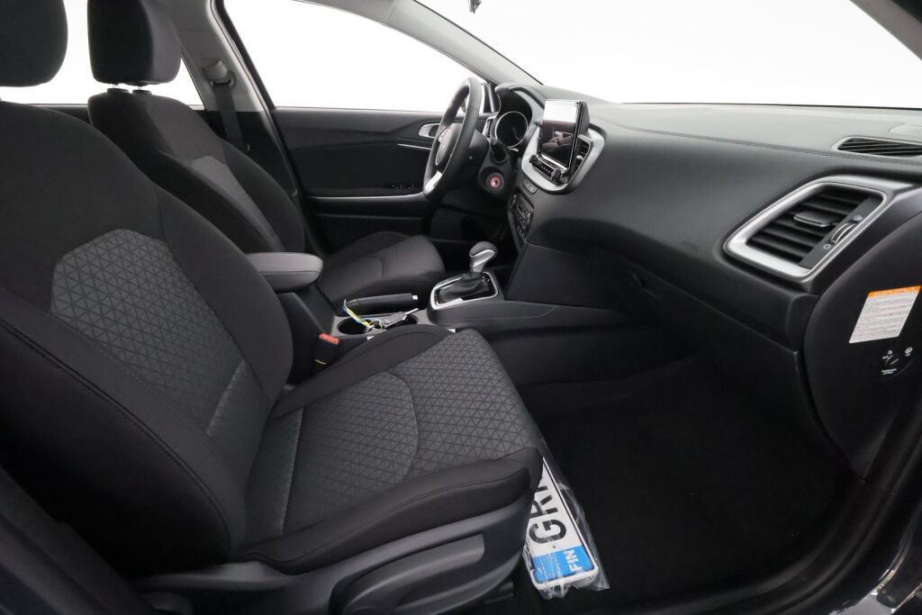 Kia Ceed 2025 Harmaa