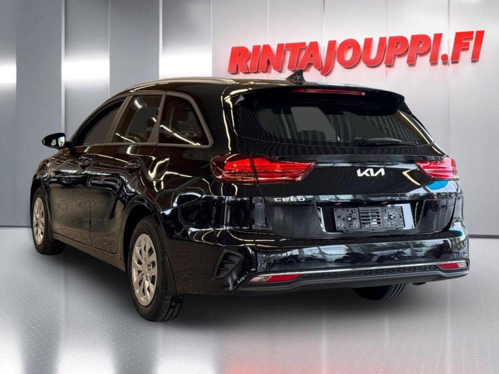 Kia Ceed 2025 Musta