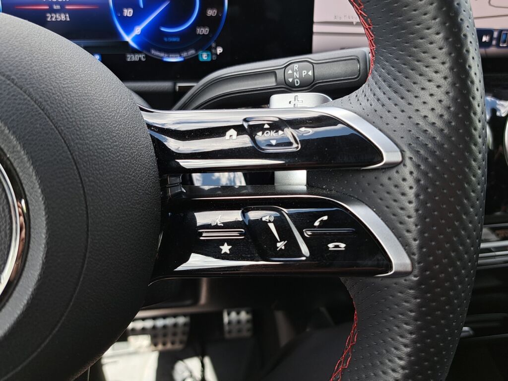 Mercedes-Benz EQA 2024 Musta