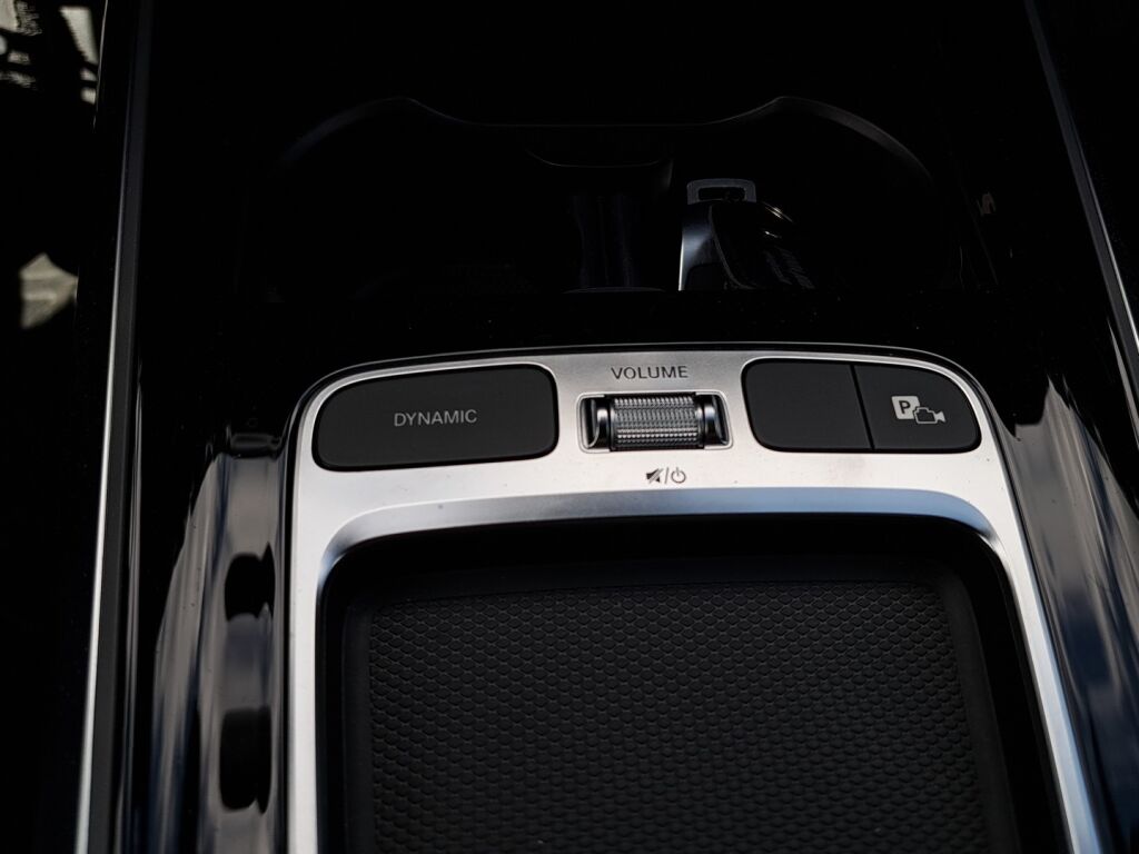 Mercedes-Benz EQA 2024 Musta