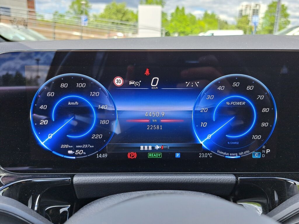 Mercedes-Benz EQA 2024 Musta