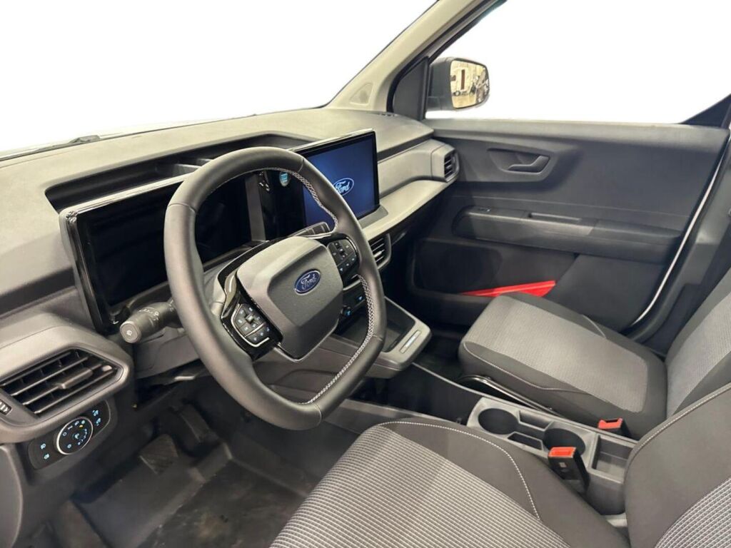 Ford Transit Courier 2026 Valkoinen