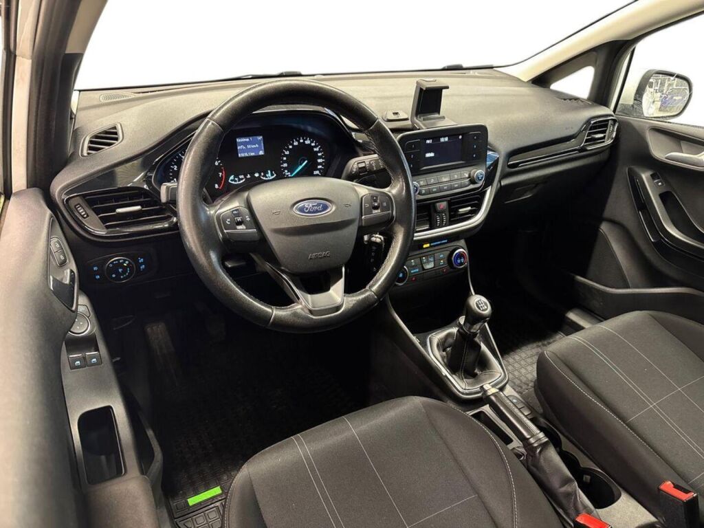 Ford Fiesta Van 2019 Valkoinen