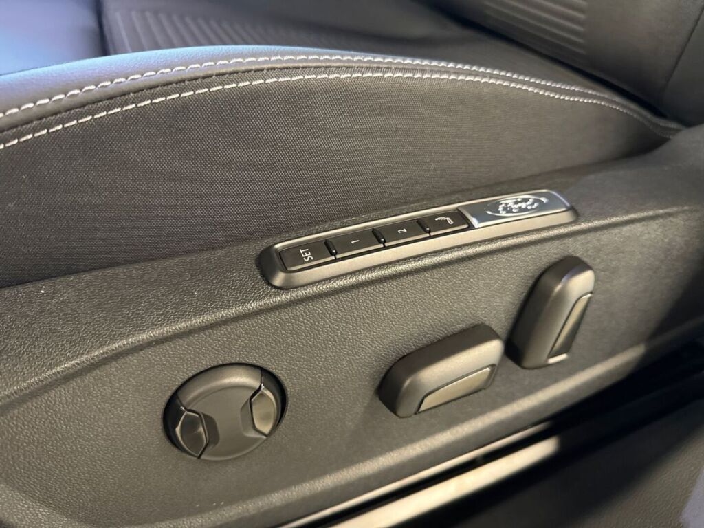 Ford Capri 2025 Lucid Red