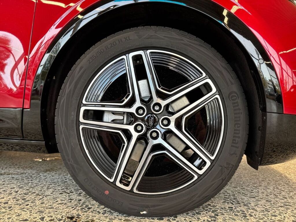 Ford Capri 2025 Lucid Red