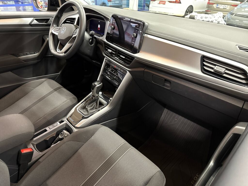 Volkswagen T-Roc 2022 Musta