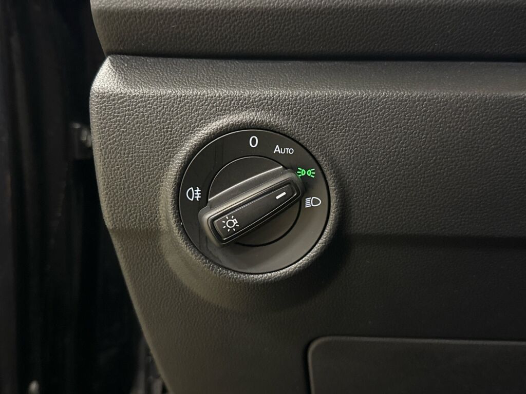 Volkswagen T-Roc 2022 Musta