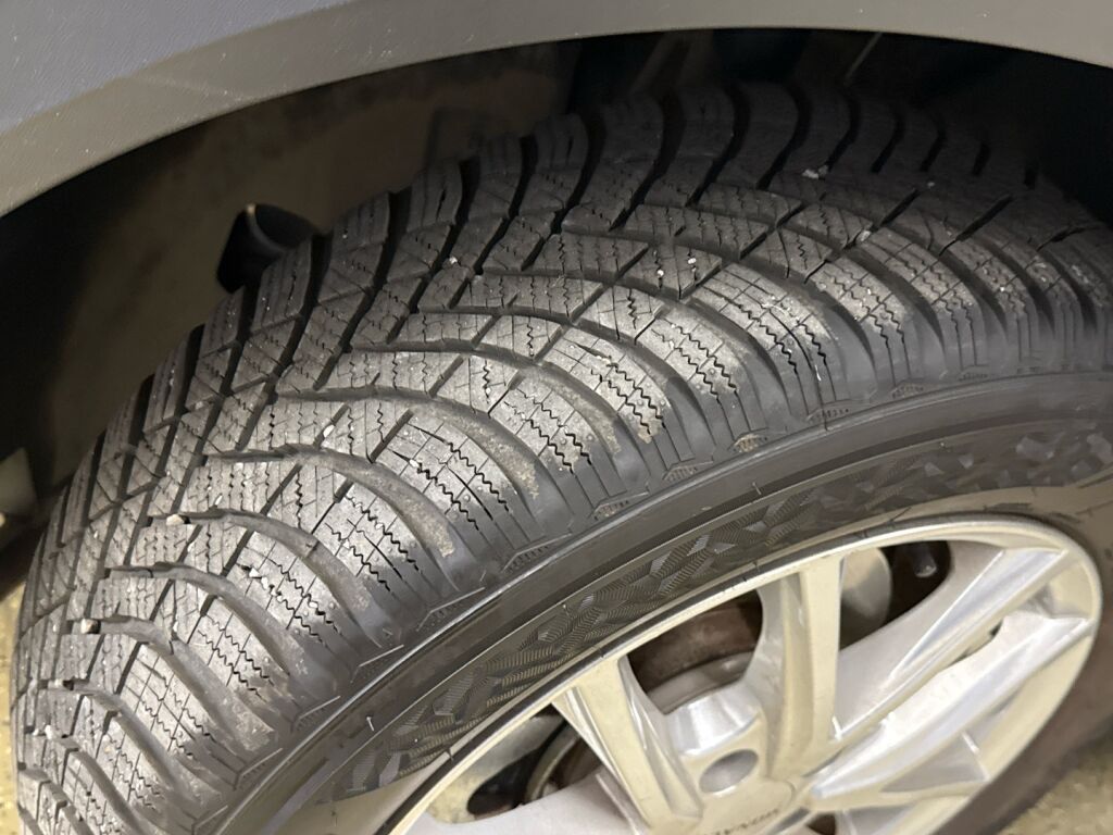 Volkswagen T-Roc 2022 Musta