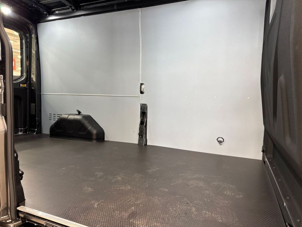 Ford Transit 2026 Magnetic