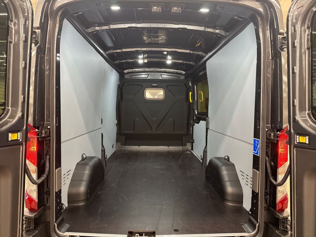 Ford Transit 2026 Magnetic
