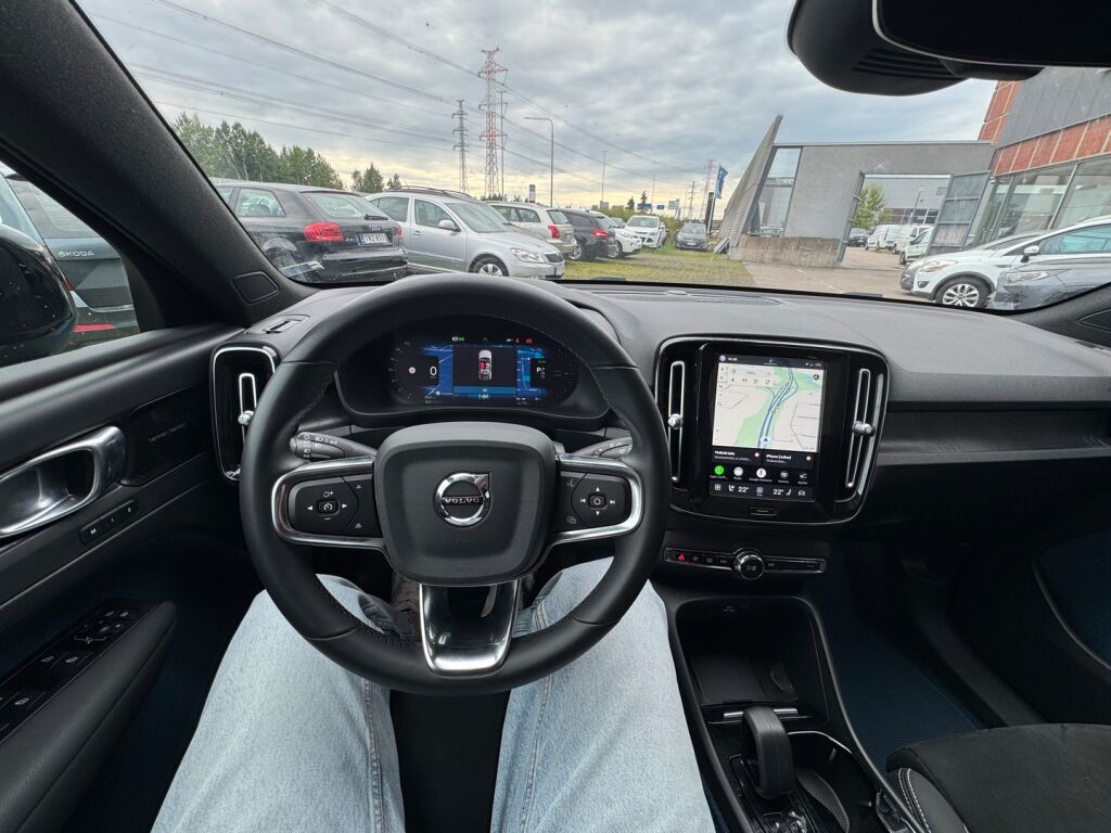Volvo C40 2022 Sininen