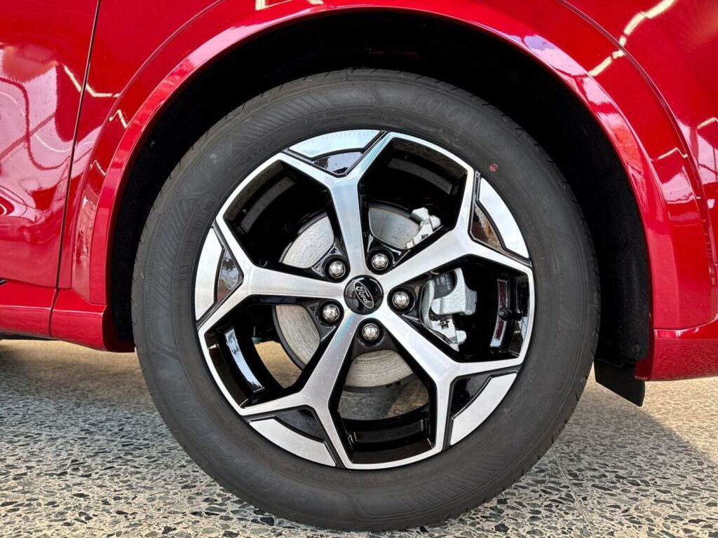 Ford Puma 2025 Fantastic Red