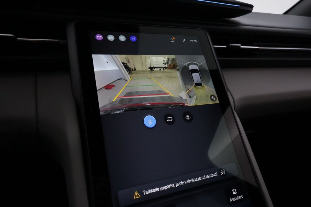 Ford Capri 2025 Punainen