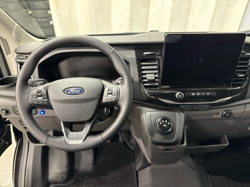 Ford Transit 2026 Musta