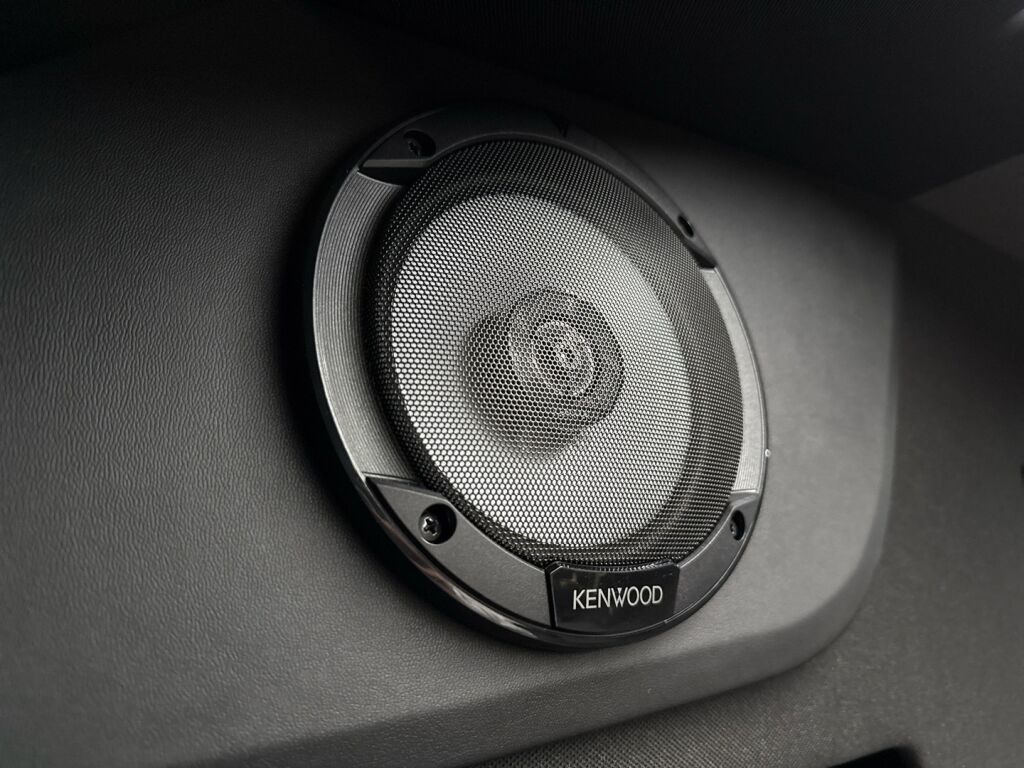 Ford Transit 2026 Musta