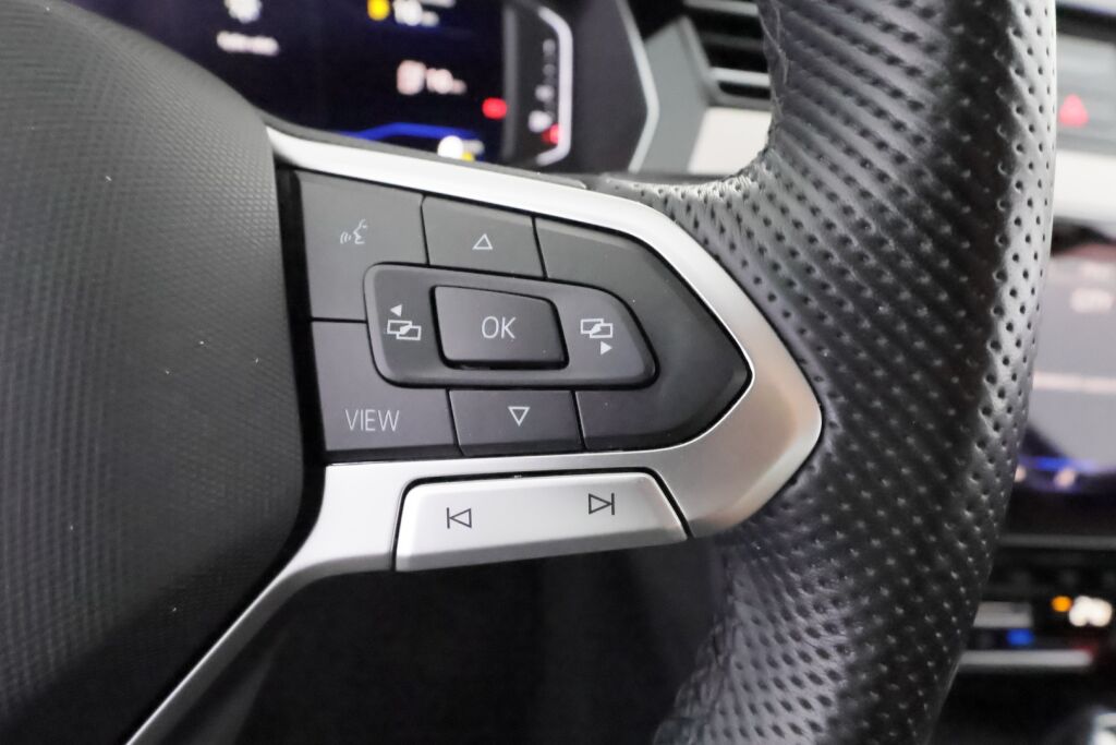 Volkswagen Passat 2022 