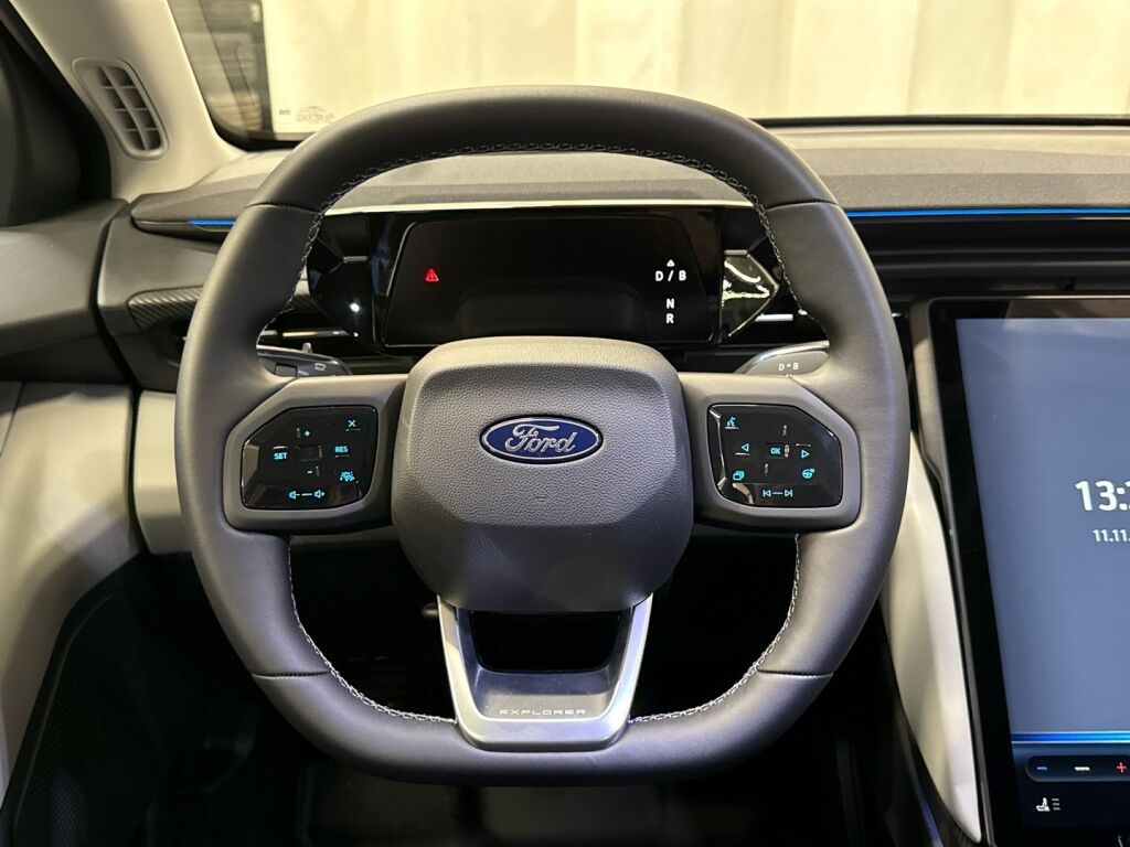 Ford Explorer 2025 