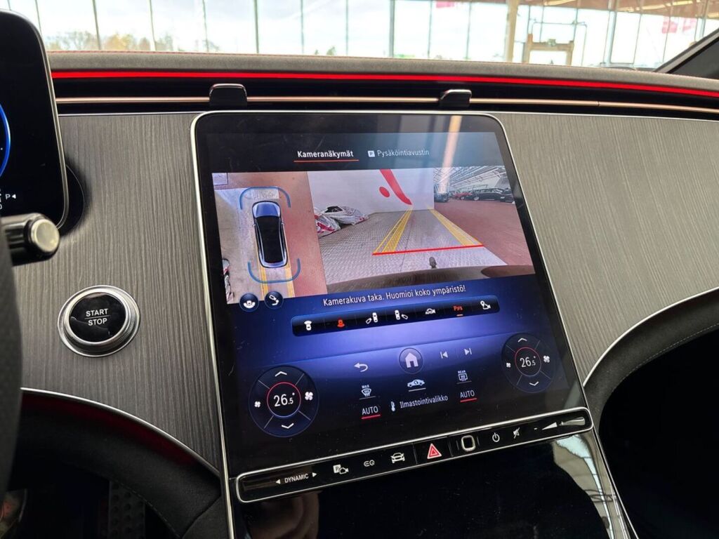 Mercedes-Benz EQE 2023 Metalli musta(Obsidianmusta)