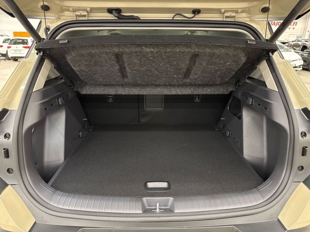 Kia Seltos 2027 Ruskea (beige)