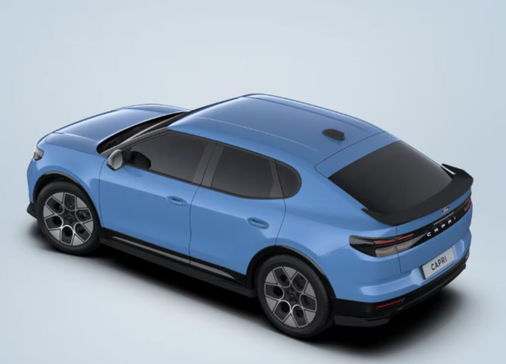Ford Capri 2026 Sininen