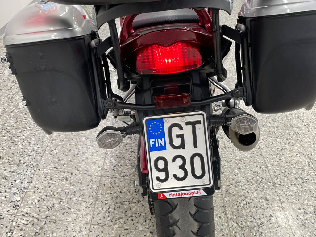 Suzuki GSF 2007 Punainen