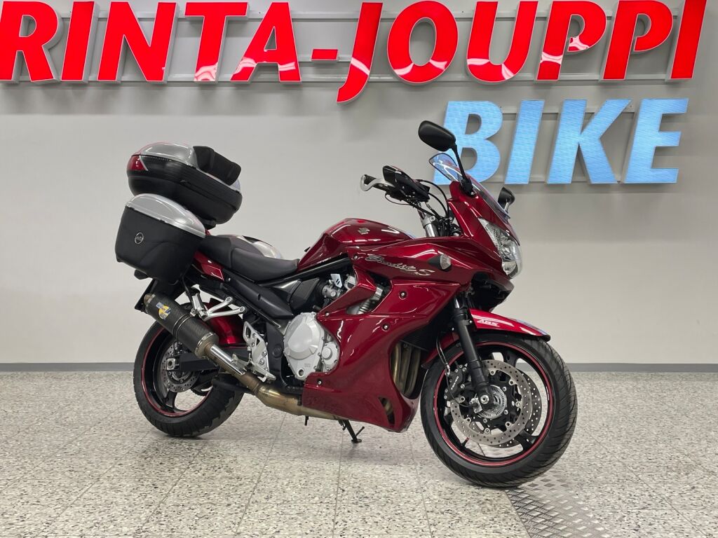 Suzuki GSF 2007 Punainen