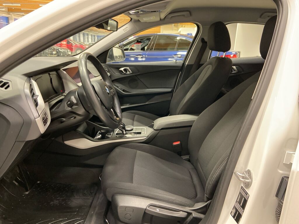 BMW 118 2020 Valkoinen