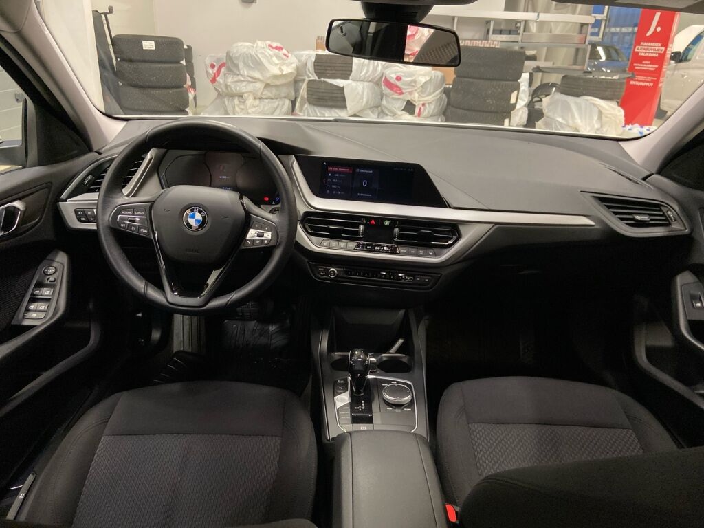 BMW 118 2020 Valkoinen