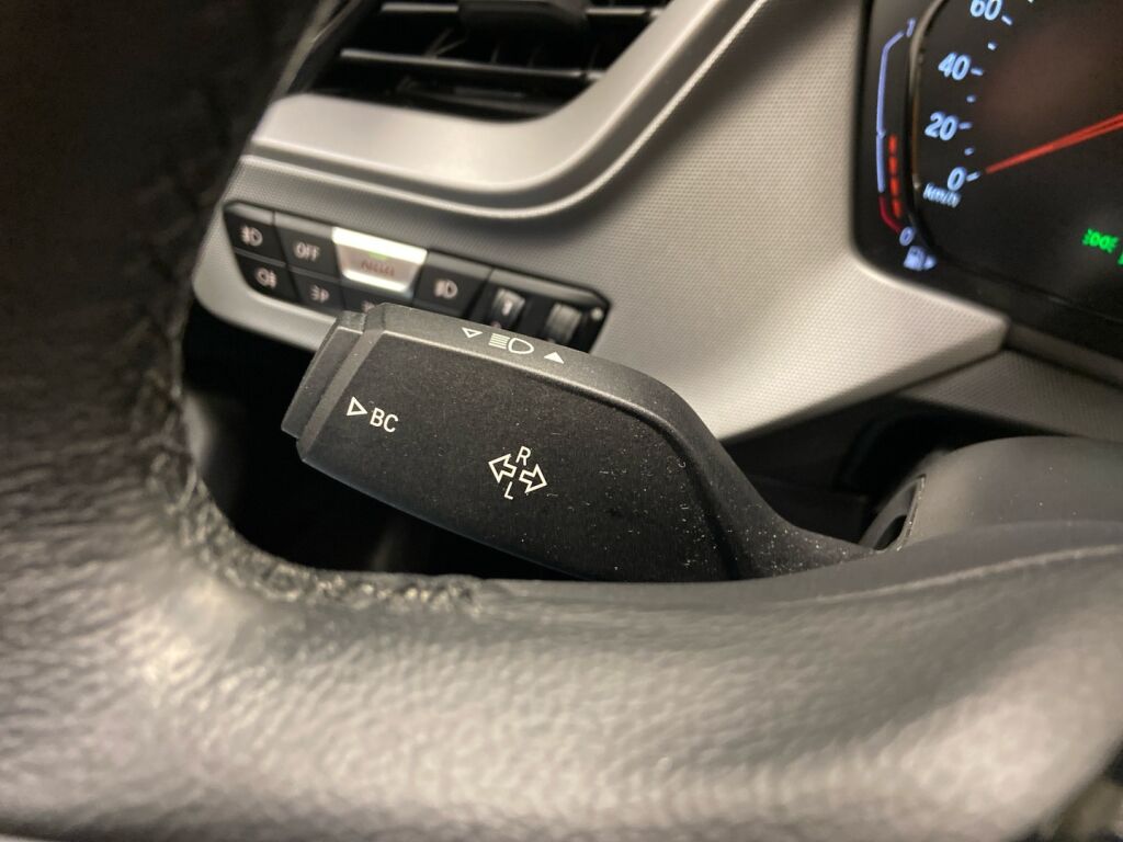 BMW 118 2020 Valkoinen