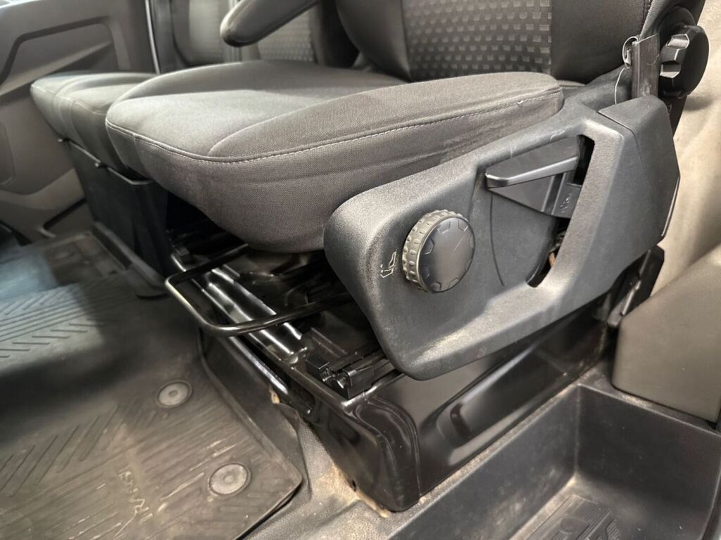 Ford Transit 2020 Valkoinen