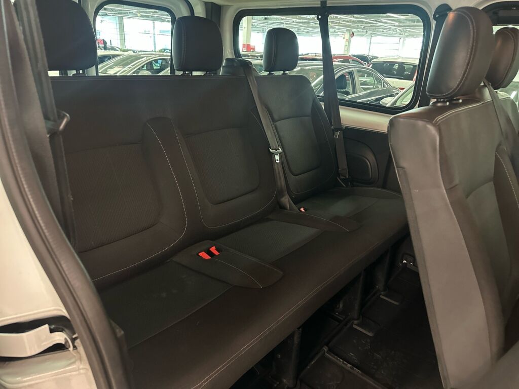 Renault Trafic Passenger 2020 Valkoinen