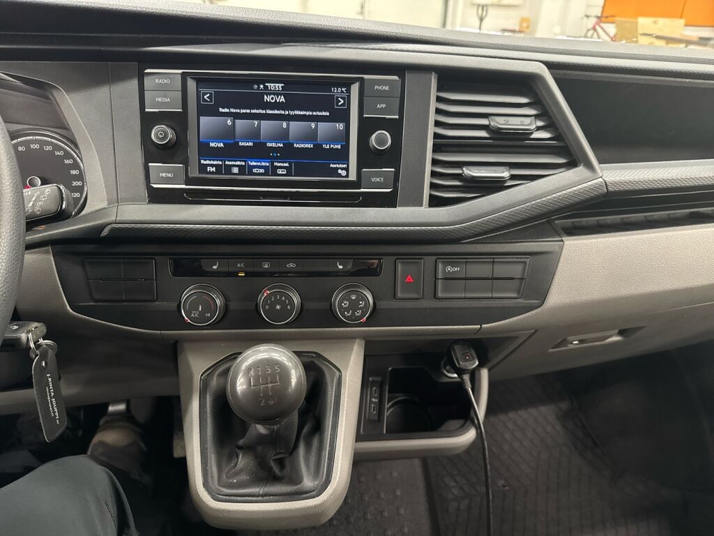 Volkswagen Caravelle 2021 Valkoinen
